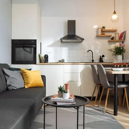 Infinity - Old Town Centre * Bucharest