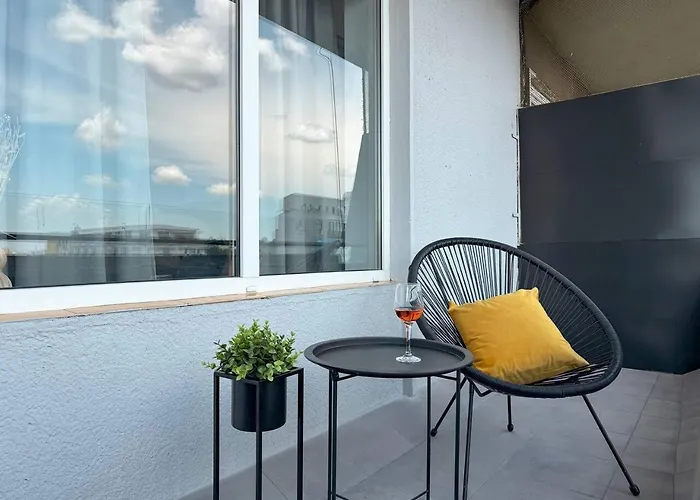 Infinity - Old Town Centre