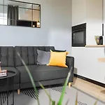 Infinity - Old Town Centre I Carpark Nearby I Big Balcony Апартаменти *