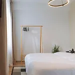 Апартаменти Infinity - Old Town Centre I Carpark Nearby I Big Balcony