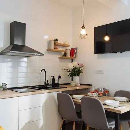 Infinity - Old Town Centre Apartman