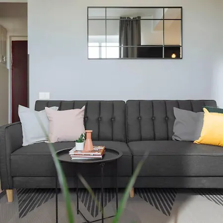 Infinity - Old Town Centre *