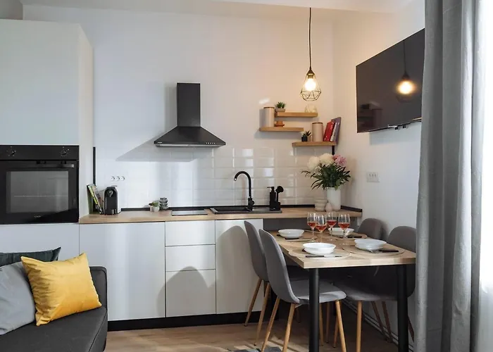 Infinity - Old Town Centre *