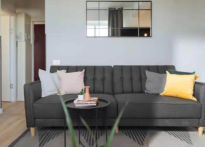 Infinity - Old Town Centre *