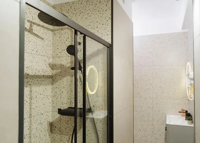 Infinity - Old Town Centre * Bukurešť