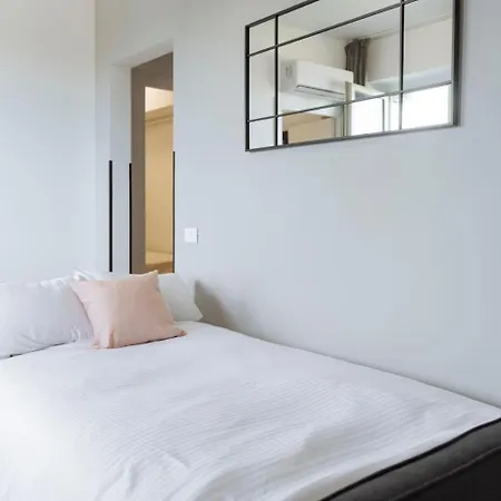 Infinity - Old Town Centre I Carpark Nearby I Big Balcony * בוקרשט