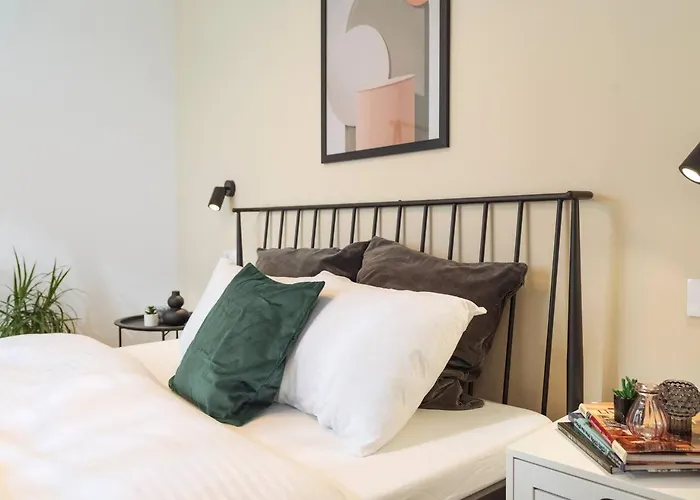 Infinity - Old Town Centre *